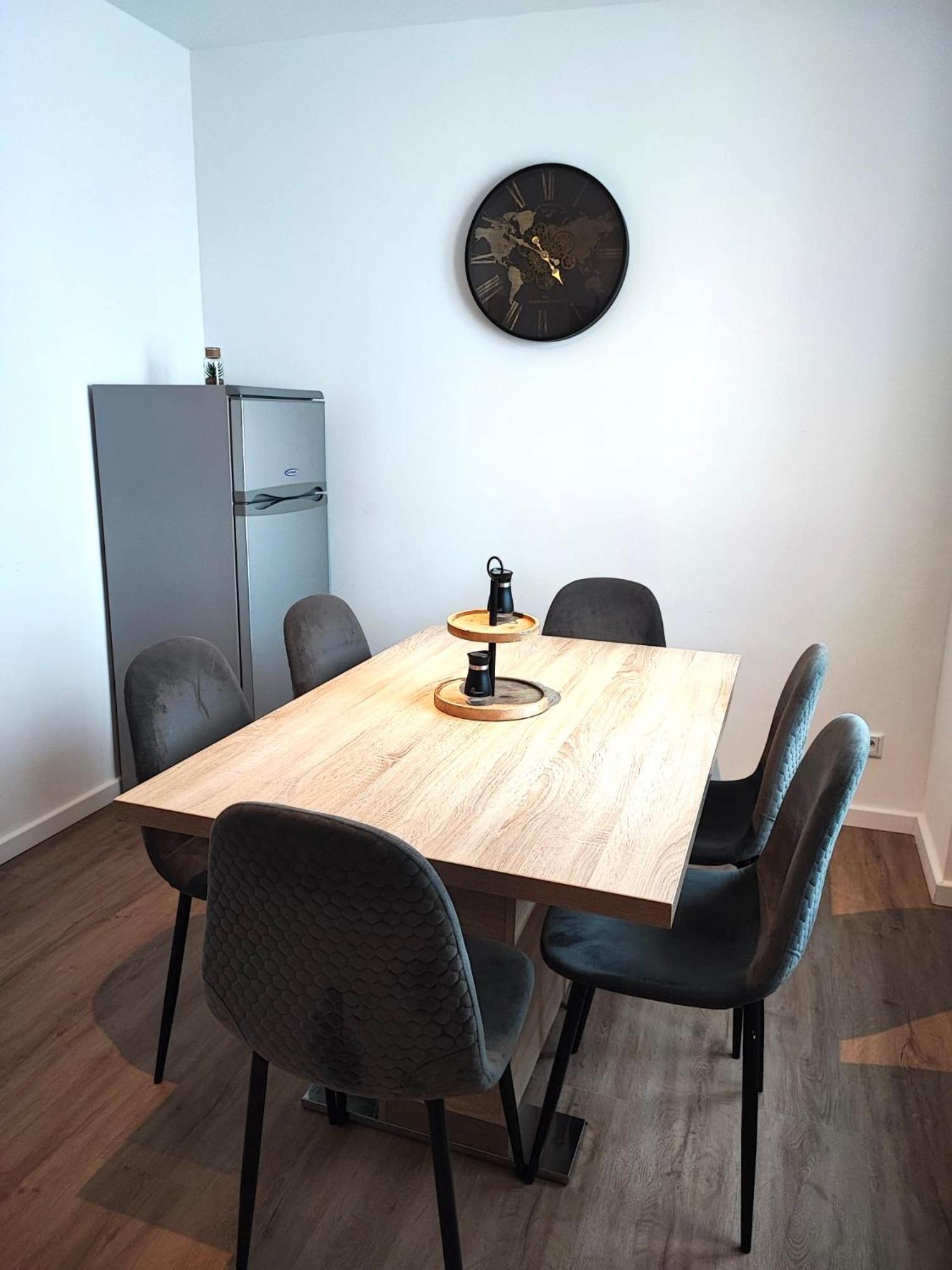 Rtr Essen - Fuer Bis Zu 8 Personen - Voll Ausgestattet - Zentral Limbecker Platz - Messe - Uniklinikum - Smart Tv - Modern Apartamento Exterior foto
