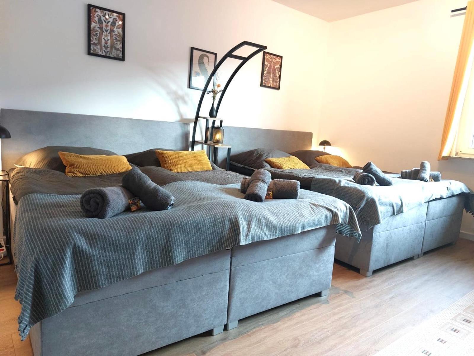 Rtr Essen - Fuer Bis Zu 8 Personen - Voll Ausgestattet - Zentral Limbecker Platz - Messe - Uniklinikum - Smart Tv - Modern Apartamento Exterior foto